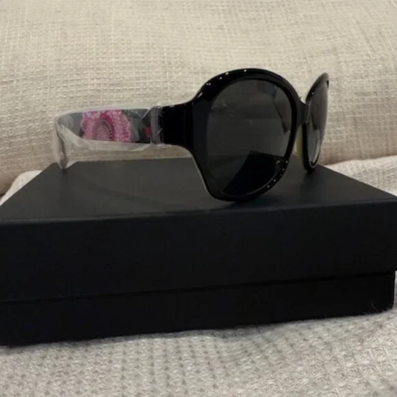 New-Unworn VERA BRADLEY 56mm Round Sunglasses -Floral - Picture 6 of 11